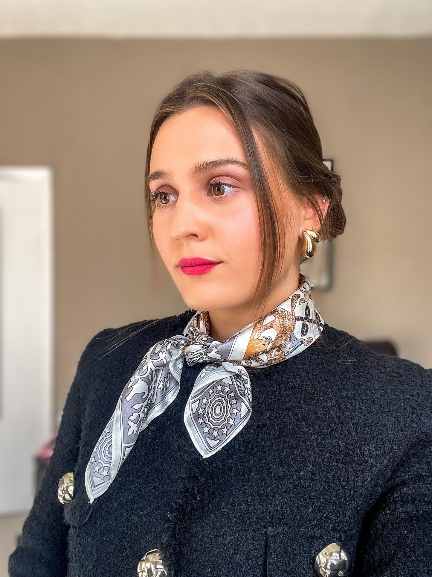 dimo model wearing mulberry silk neck scarf