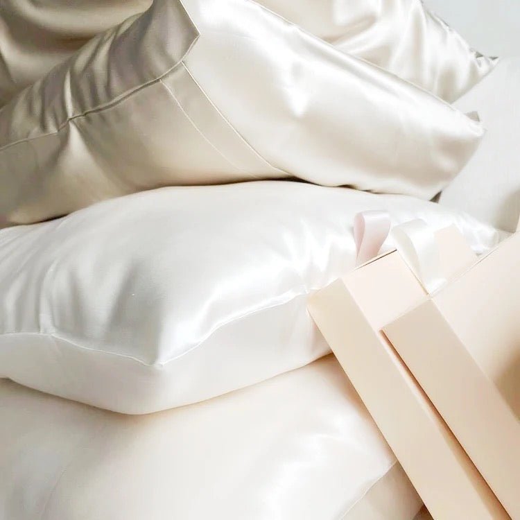 White mulberry silk pillowcase, designed to keep your skin smooth and your hair healthy by reducing hair breakage and promoting better sleep.